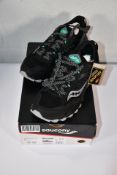 Saucony Excursion TR15 GTX in Black/Jade (UK 7.5).