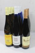 Twelve assorted White wines to include four Alvarinho Deu La Deu 2020, four Forte Da Graca Alvarinho