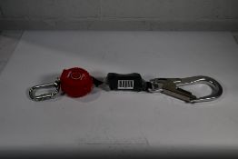 HoneyWell 1018013 TurboLite 2m Webbing with Twistlock and Scaff Hook.