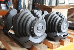 Pair of Braingain 40KG Adjustable Dumbbells (Some damage to the base).