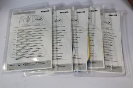 Five Philips Replacement Adult Training Pads (REF: M5093A).