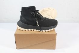 Kurt Geiger Lowell Hi Top Trainers Black/Comb Fabric Size 39.