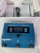 TC-Helicon VoiceLive Play (some minor damage to box).