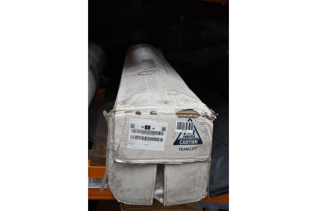 A Vesgantti 5FT Mattress, Model Unknown.