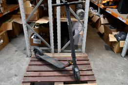 Segway Ninebot E25E Electric Scooter, Grey/Black. Untested, Sold as seen (Charger not included)