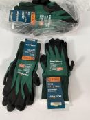 Two Hundred and Sixteen Portwest AP32 Dexti Cut Pro Gloves - Green/Black - Size M/8 - New.
