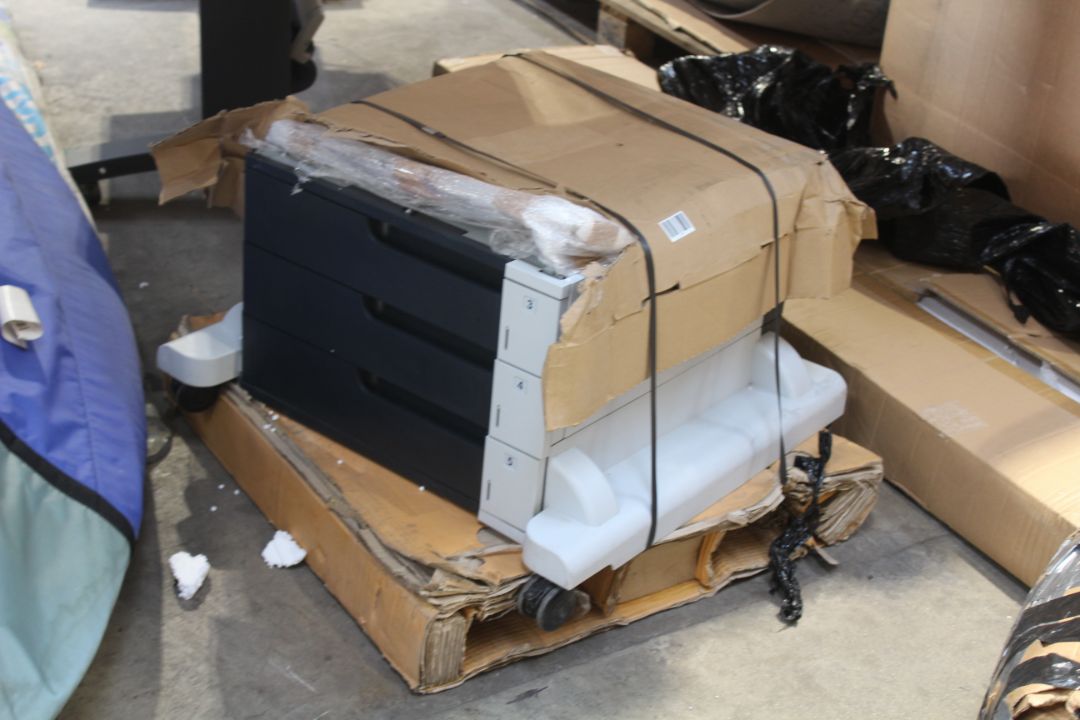 HP CP5525 3X500 Feeder with Stand (REF: 2530B002AA). Pre-owned. Item is Untested.