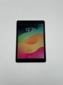 Pre-owned Apple iPad 10.2