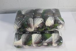 Three Packs of Five Batik Wollbiene Farbe 5700 100g Balls.