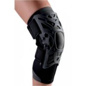 A Donjoy Reaction Knee Brace M/L 82-0215-3 in Black.