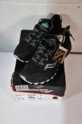 Saucony Excursion TR15 GTX in Black/Jade (UK 8) (Box Damaged).