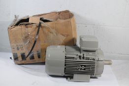 Siemens Electric Motor 1LE1001-1AA63-4AA4-Z 4kW 400/690V. Pre-Owned.