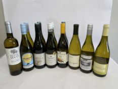 Twelve assorted whites to include Villa Maria Sauvignon Blanc 2022 (12.5%) x 2, Sonoma Coast La Crem