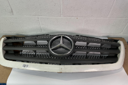 Mercedes-Benz Sprinter Front Grill A9068880523 2169340200 - Pre-owned.