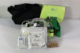 ZOLL AED Plus Fully Auto Defibrillator with carry case (Expiry: 05/11/2028) Pre-owned.