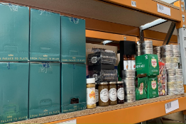 A quantity of Food Items to include Raasa Black Lentil Sachet, Wilkins & Son's Jams, Canada Dry Ging