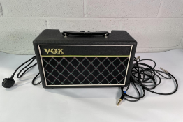 VOX Pathfinder Bass 10 Practice Bass Amp - Pre-owned.