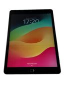 Pre-owned Apple iPad 10.2