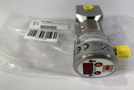 Kobold DPM Flow Meter, Stainless Steel 1/4 Female Connection (1550G2C34PY). Has some slight surface
