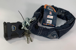 Squire Stronghold Range SS65CS/TC14/3 Padlock with Hardened Alloy Chain. Comes with two keys. As New