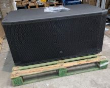 A JBL SRX828SP Dual 18