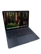 Pre-owned Apple MacBook Air (2022) 13.6
