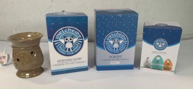 A Pallet Of Assorted Owlchemy Wax Melt Warmers , Aroma Diffuser Humidifiers Orange/White, UK Plugs (