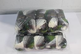 Three Packs of Five Batik Wollbiene Farbe 5700 100g Balls.