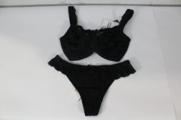 An Prima Donna black negro Madison 0162121 Bra (UK 34 G) and a matching pair of Prima Donna Madison