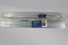 Sixteen Taskar Heavy Duty Hangers - 300mm.