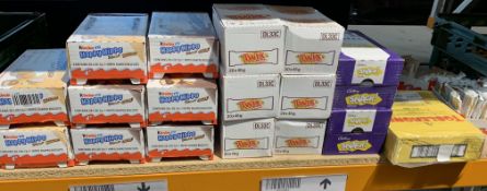 Eight boxes of Kinder Hippo Biscuits Coca/Hazelnut (28 biscuits per box) (BB date 10-12-24), six box