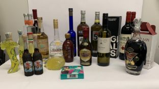 A quantity of assorted Wine/Spirits/Liqueurs to include Limoncello, Aura Terannino Red Wine Liqueur,
