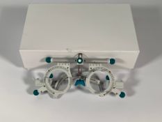 Pre-owned Universal Trial Frame UTF-T4880.