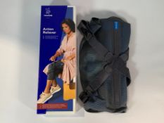 Four Thuansne Action Reliver soft offloading knee brace, all size 4, 3x Left Medial, 1x Right Medial