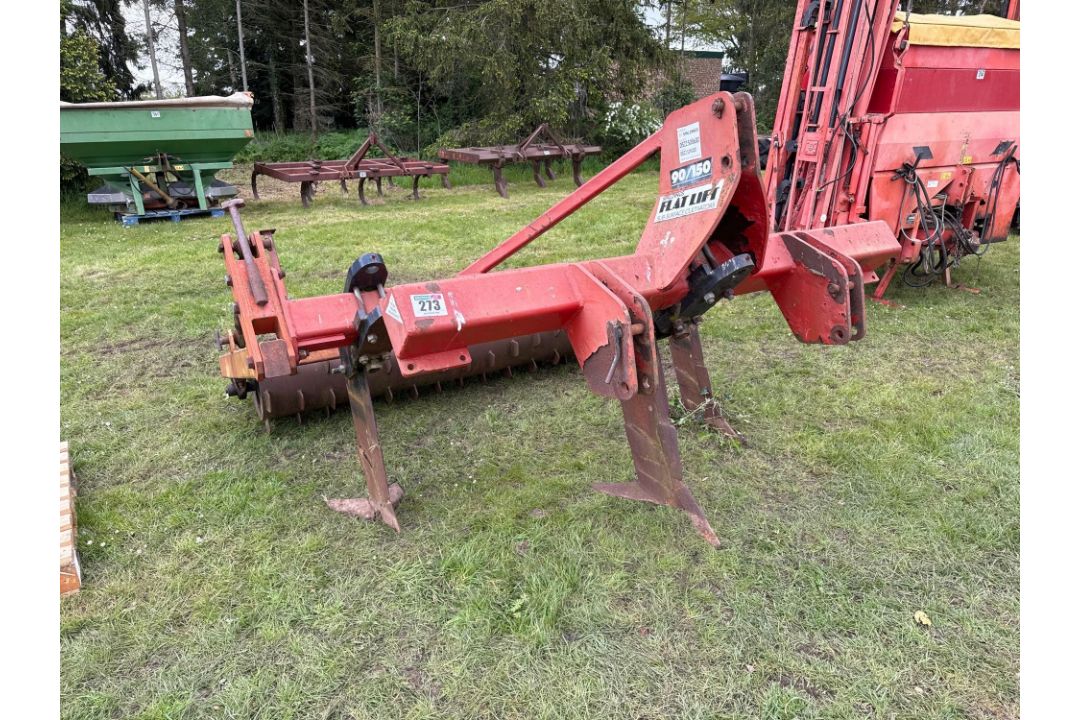 Spaldings 3 leg flatlift with packer roller and 2No spare legs - Image 2 of 3