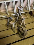 4No axle stands with air jack