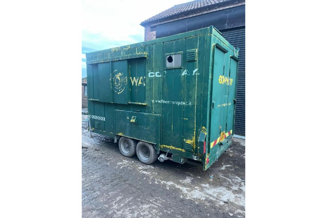 Bespoke Mobile Welfare Unit With Built in W.C. and Rest Room - (Yorkshire) - Image 2 of 9