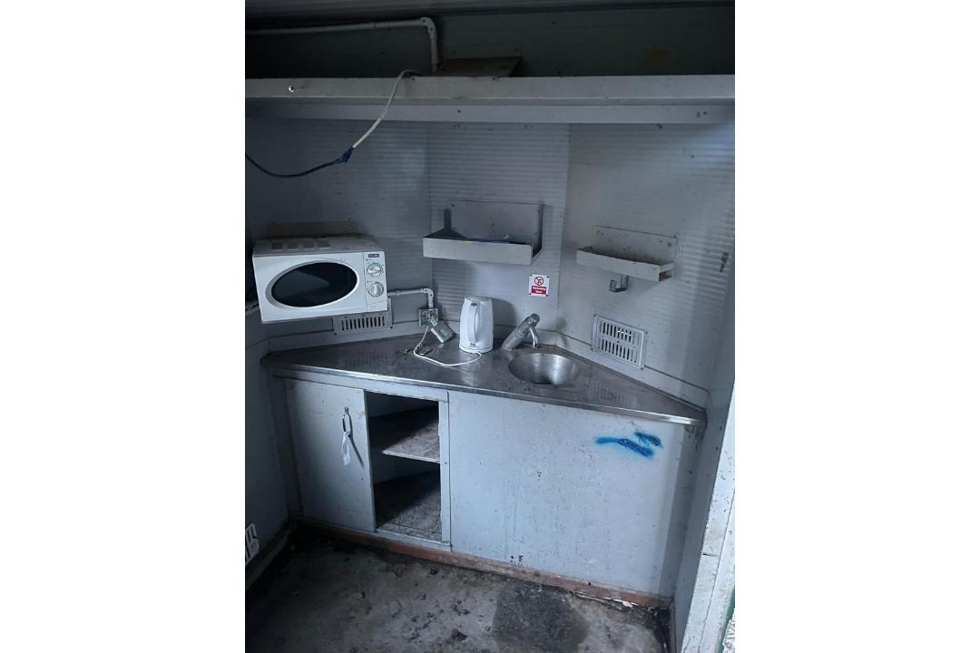 Bespoke Mobile Welfare Unit With Built in W.C. and Rest Room - (Yorkshire) - Image 6 of 9