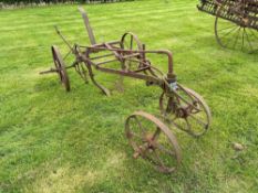 Ransomes trailed beet lifter