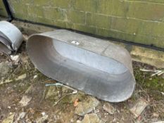 Galvanised bath tub