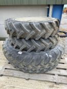 Set 13.6R48 rear and 12.4R32 front wheels and tyres to suit New Holland