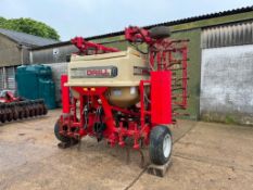 Weaving 6m tine drill hydraulic folding with bout markers and wheel track eradicators NB: Control bo