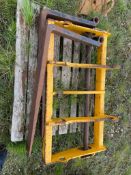 JCB floating tine holder