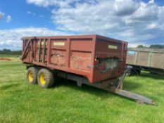 Marshall twin axle grain trailer with hydraulic tailgate Tyres: 12.5/20-15.3