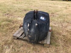 Concrete weight block 1t, linkage mounted