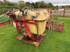 Vicon 12m sprayer with 600l tank, linkage mounted, currently dissassembled NB: Manual in office