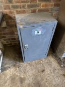 Metal workshop cabinet