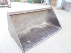 Strimech general purpose bucket with Manitou attachments