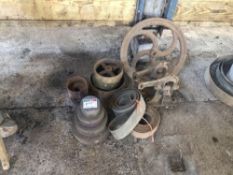 Quantity various pulleys and belts. No VAT.