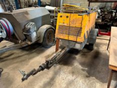 CompAir C25 single axle trailed compressor with single outlet, 8bar pressure on 155R13 wheels and ty